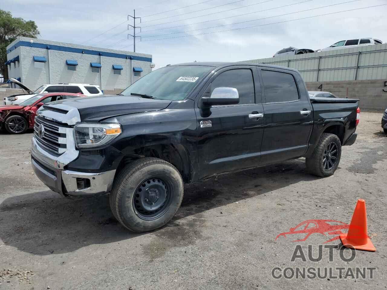 TOYOTA TUNDRA 2018 - 5TFAY5F14JX700767