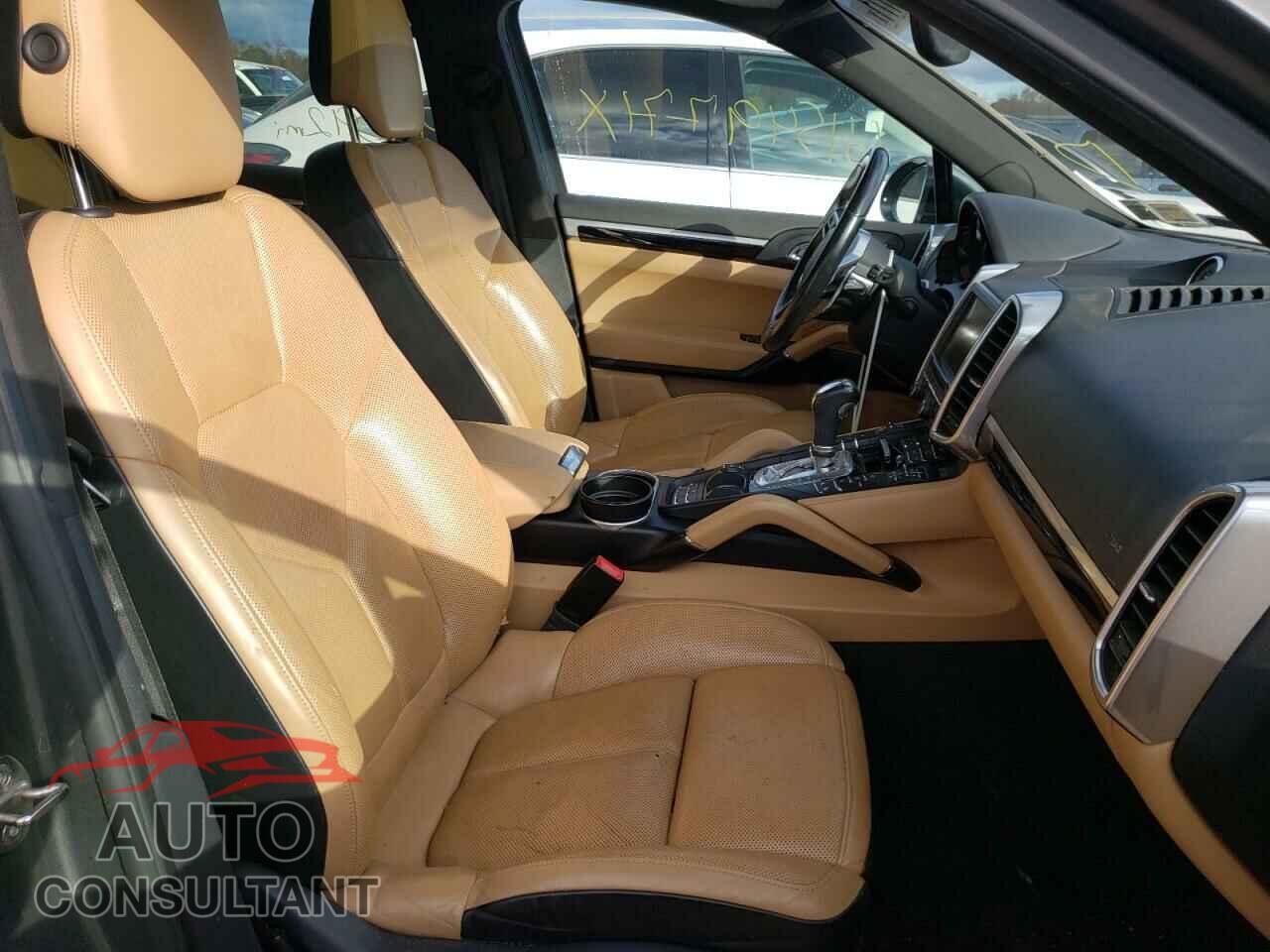 PORSCHE CAYENNE 2016 - WP1AA2A20GKA36247