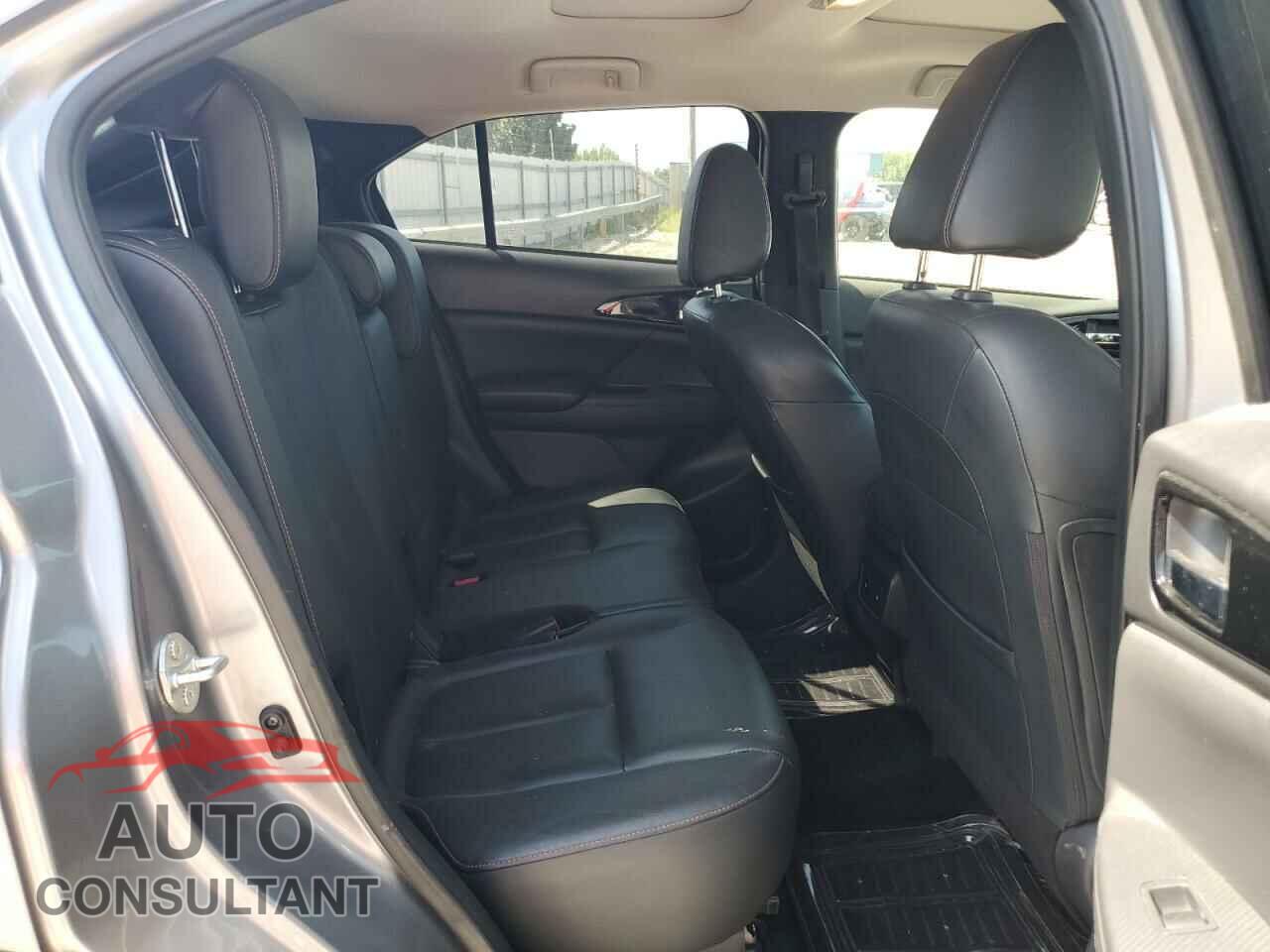 MITSUBISHI ECLIPSE 2018 - JA4AT5AAXJZ065266