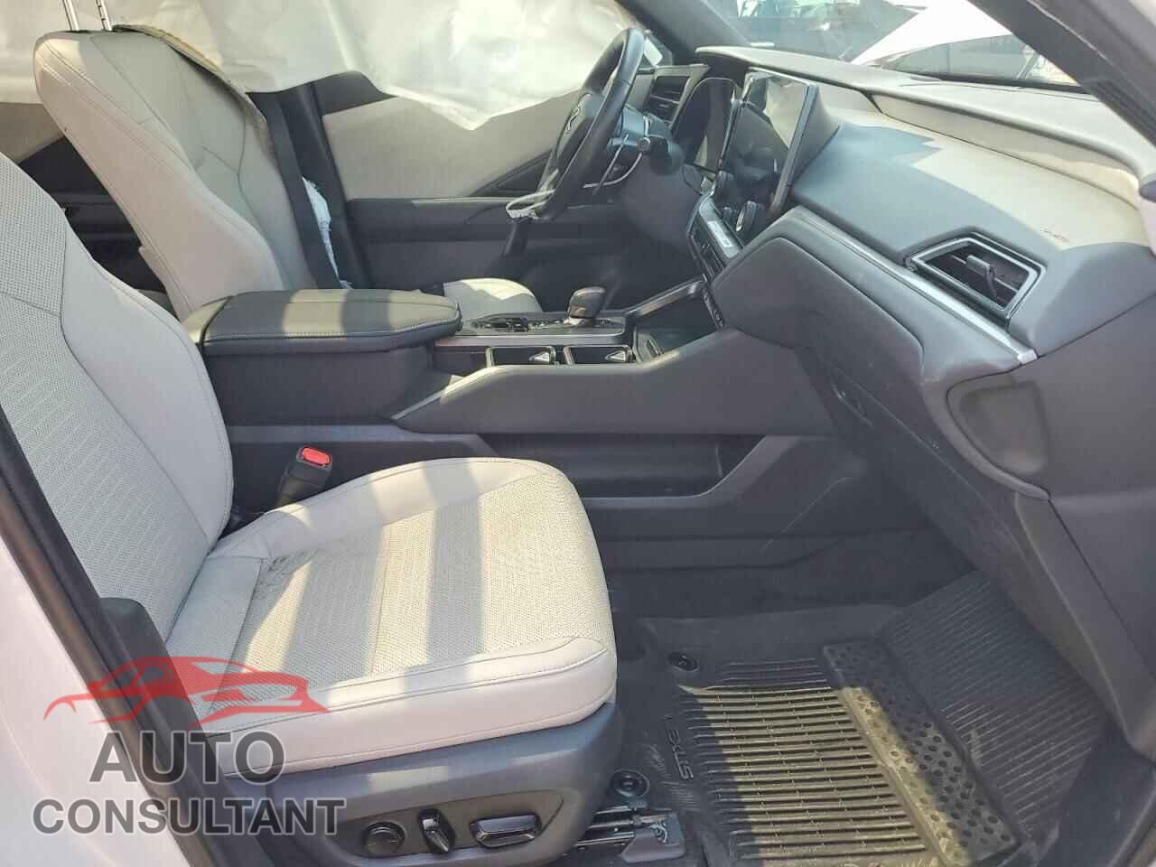 LEXUS UNKNOWN 2024 - 5TDAAAA63RS012180