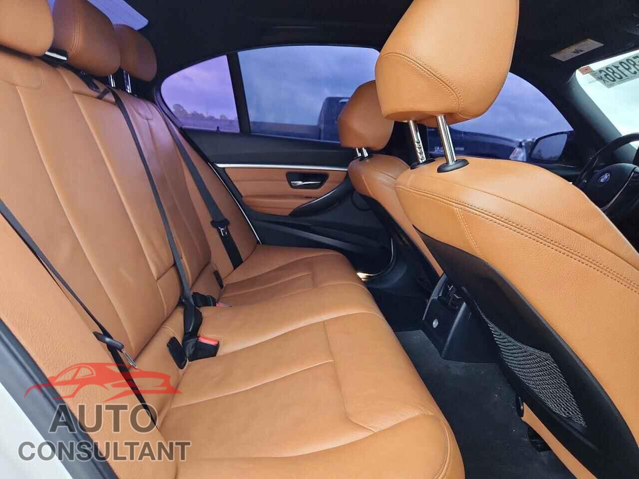 BMW 3 SERIES 2018 - WBA8E1C59JA755934