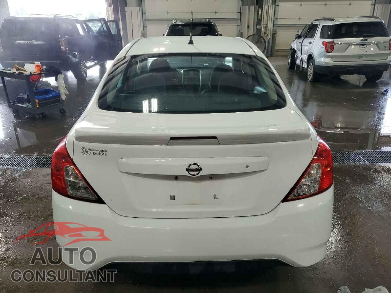 NISSAN VERSA 2017 - 3N1CN7AP6HK407797