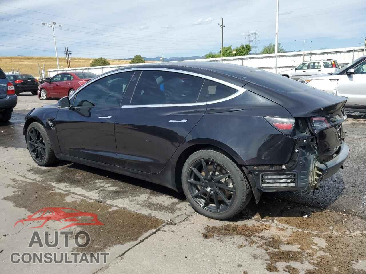 TESLA MODEL 3 2018 - 5YJ3E1EBXJF077119