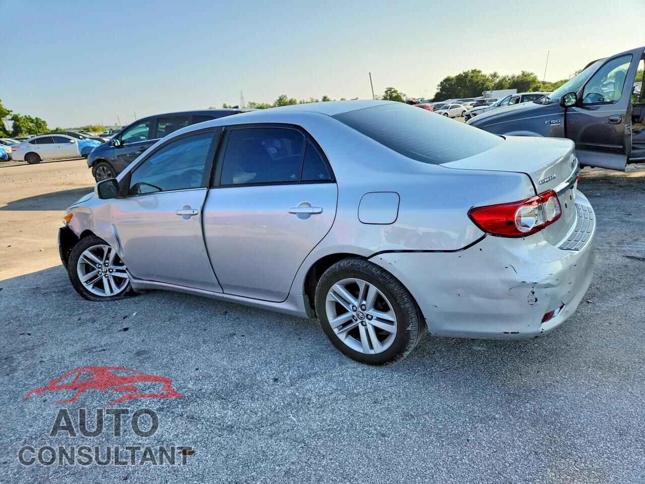 TOYOTA COROLLA 2013 - 2T1BU4EE0DC049316