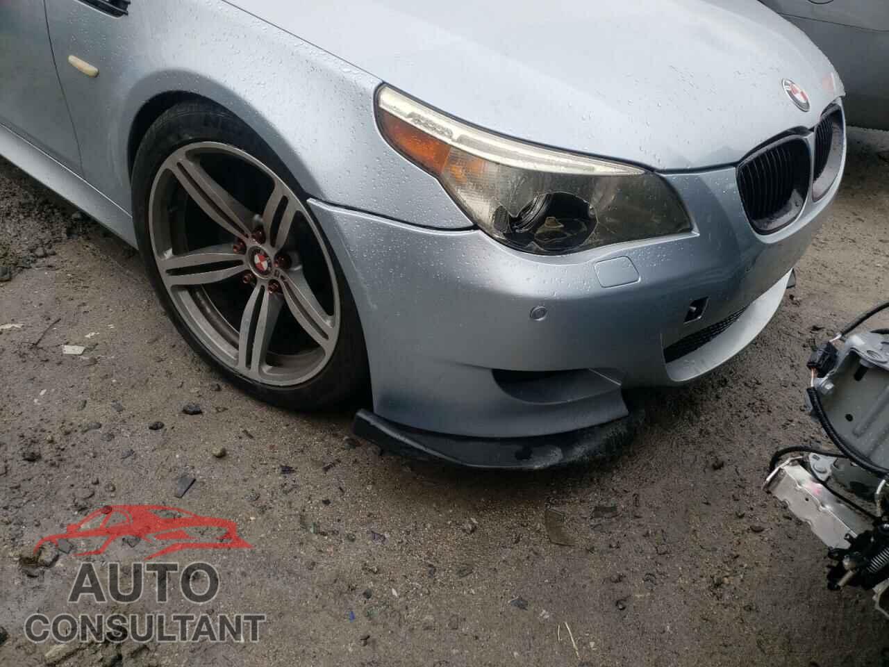 BMW M5 2006 - WBSNB93576B582342
