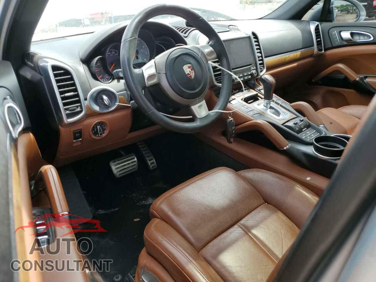 PORSCHE CAYENNE 2017 - WP1AB2A26HLA51022