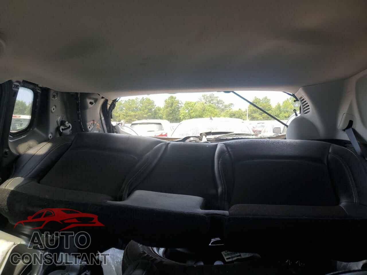 JEEP COMPASS 2018 - 3C4NJCBB5JT102403