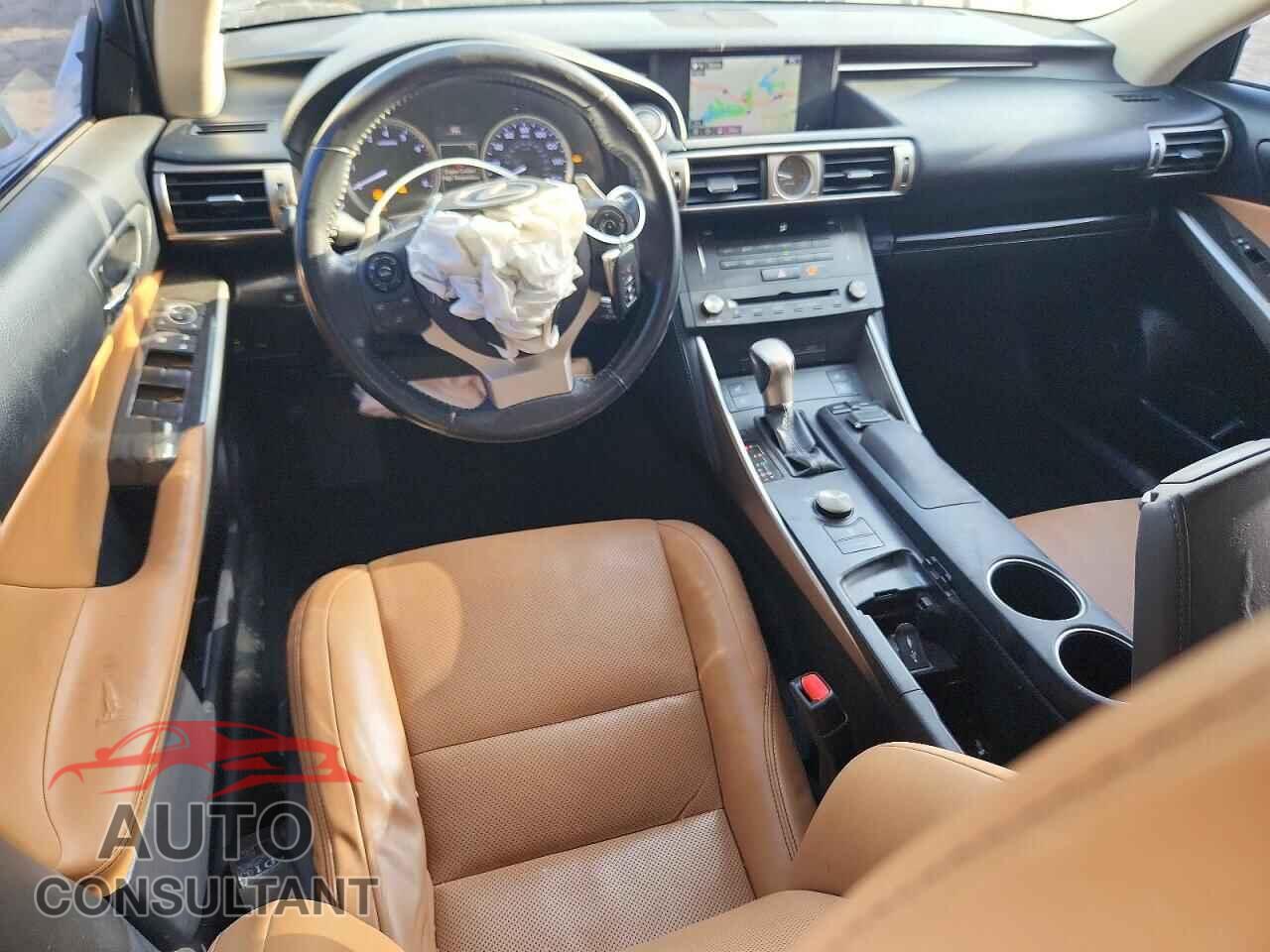 LEXUS IS 2015 - JTHBF1D28F5065827