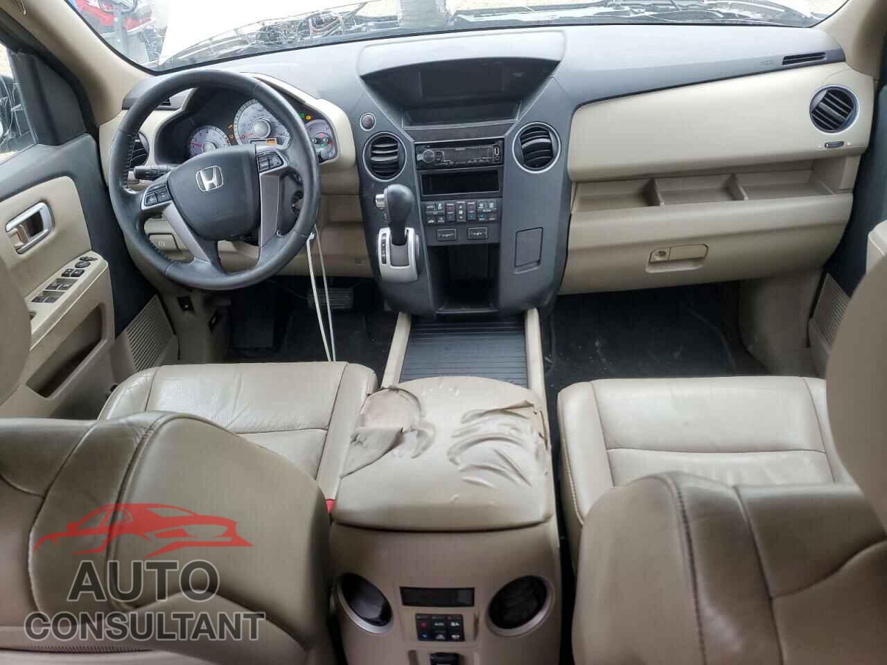 HONDA PILOT 2011 - 5FNYF3H56BB001225