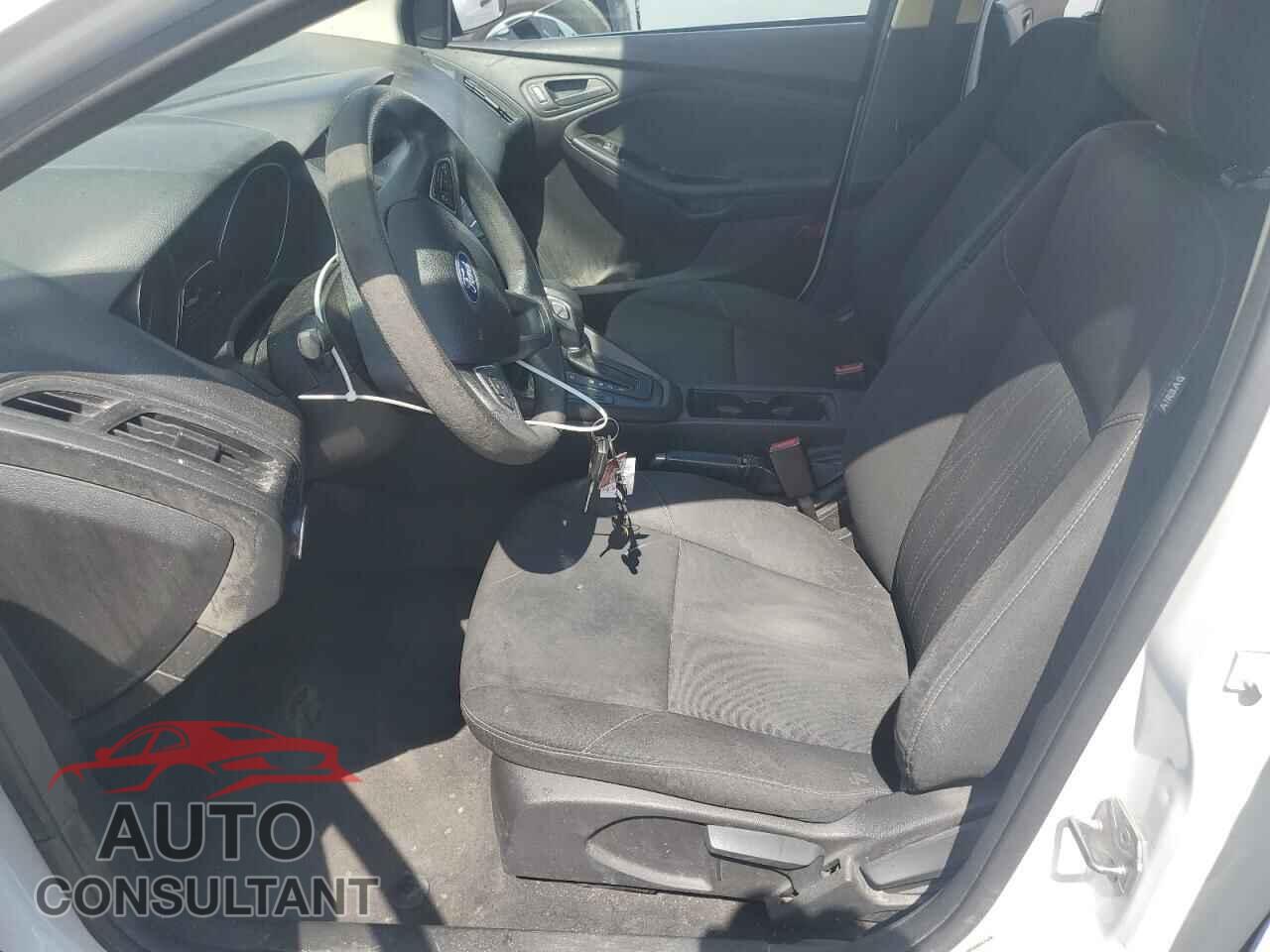 FORD FOCUS 2016 - 1FADP3E29GL207557
