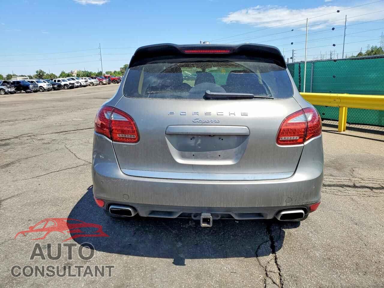 PORSCHE CAYENNE 2012 - WP1AA2A2XCLA08931