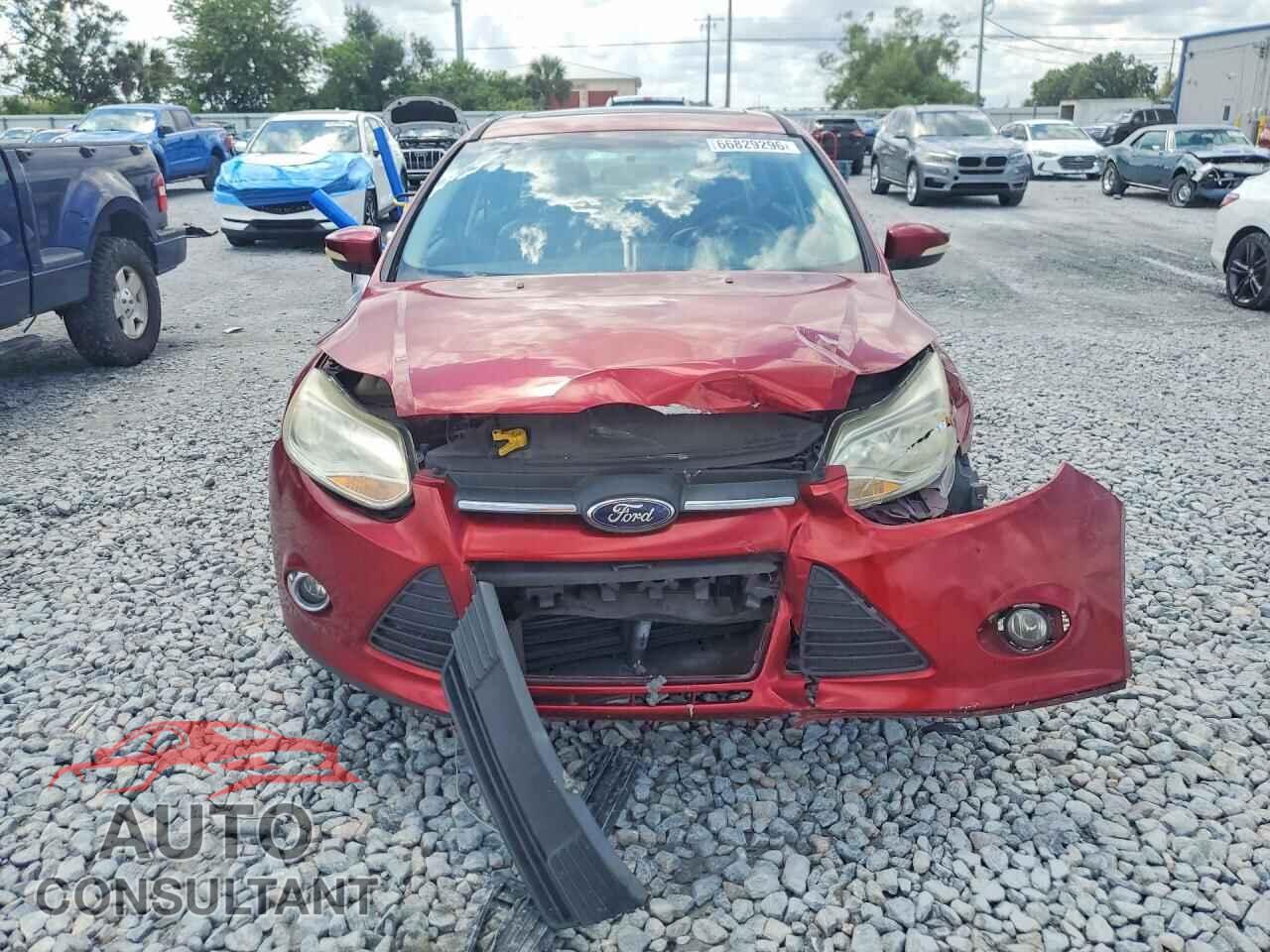 FORD FOCUS 2014 - 1FADP3F2XEL221771
