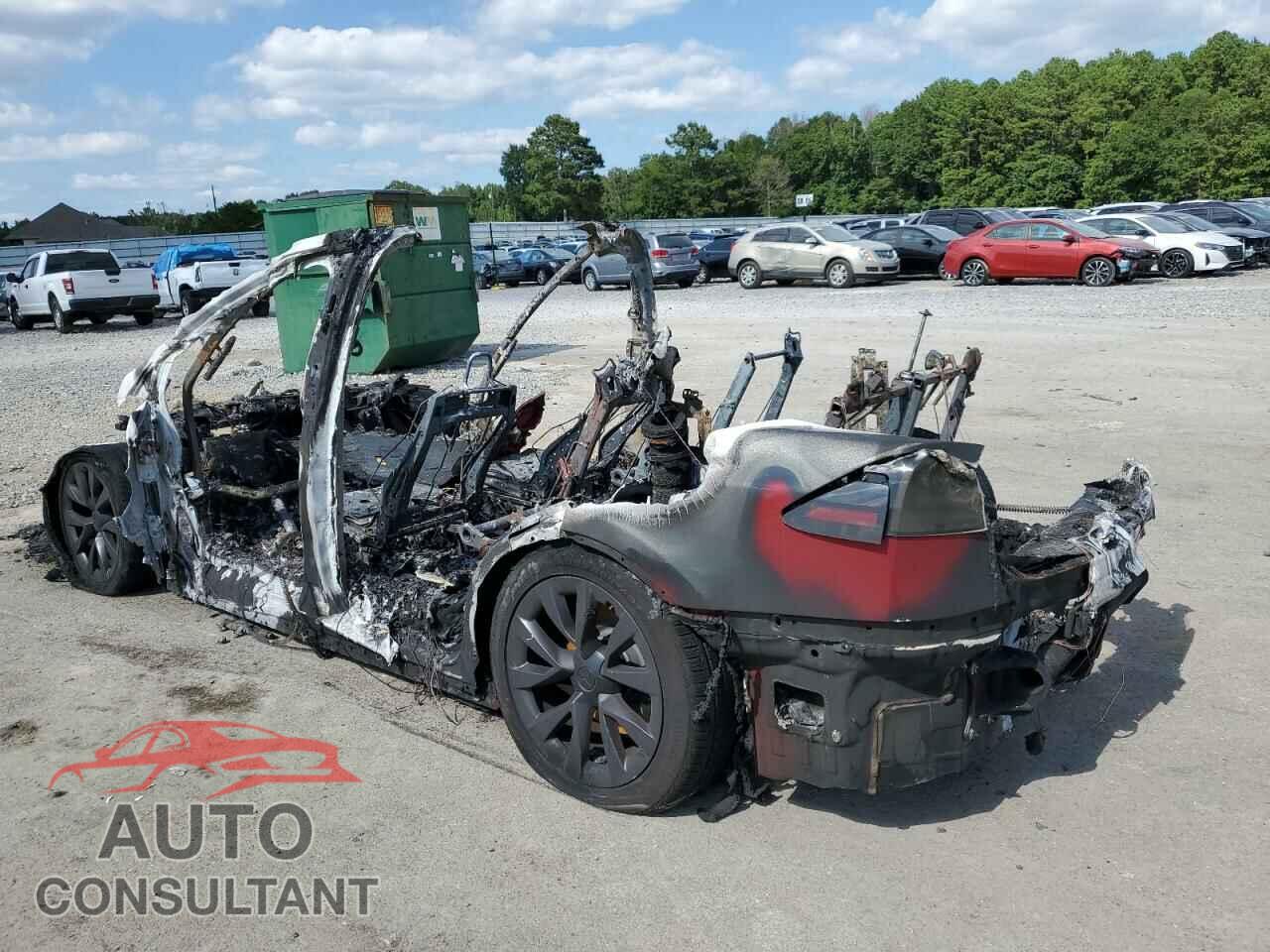 TESLA MODEL X 2023 - 7SAXCBE5XPF420630