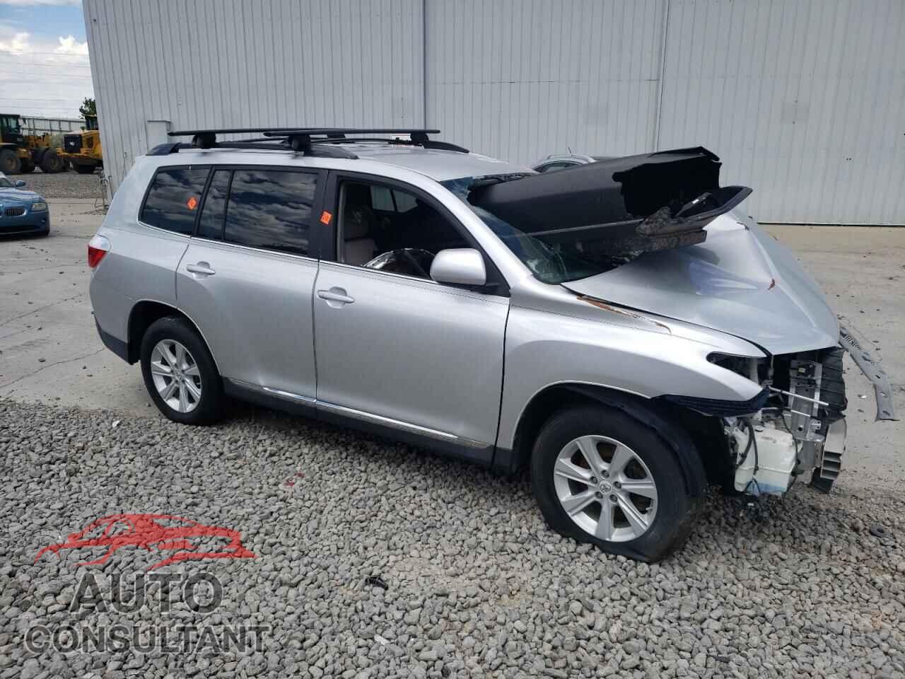TOYOTA HIGHLANDER 2012 - 5TDBK3EH5CS126763
