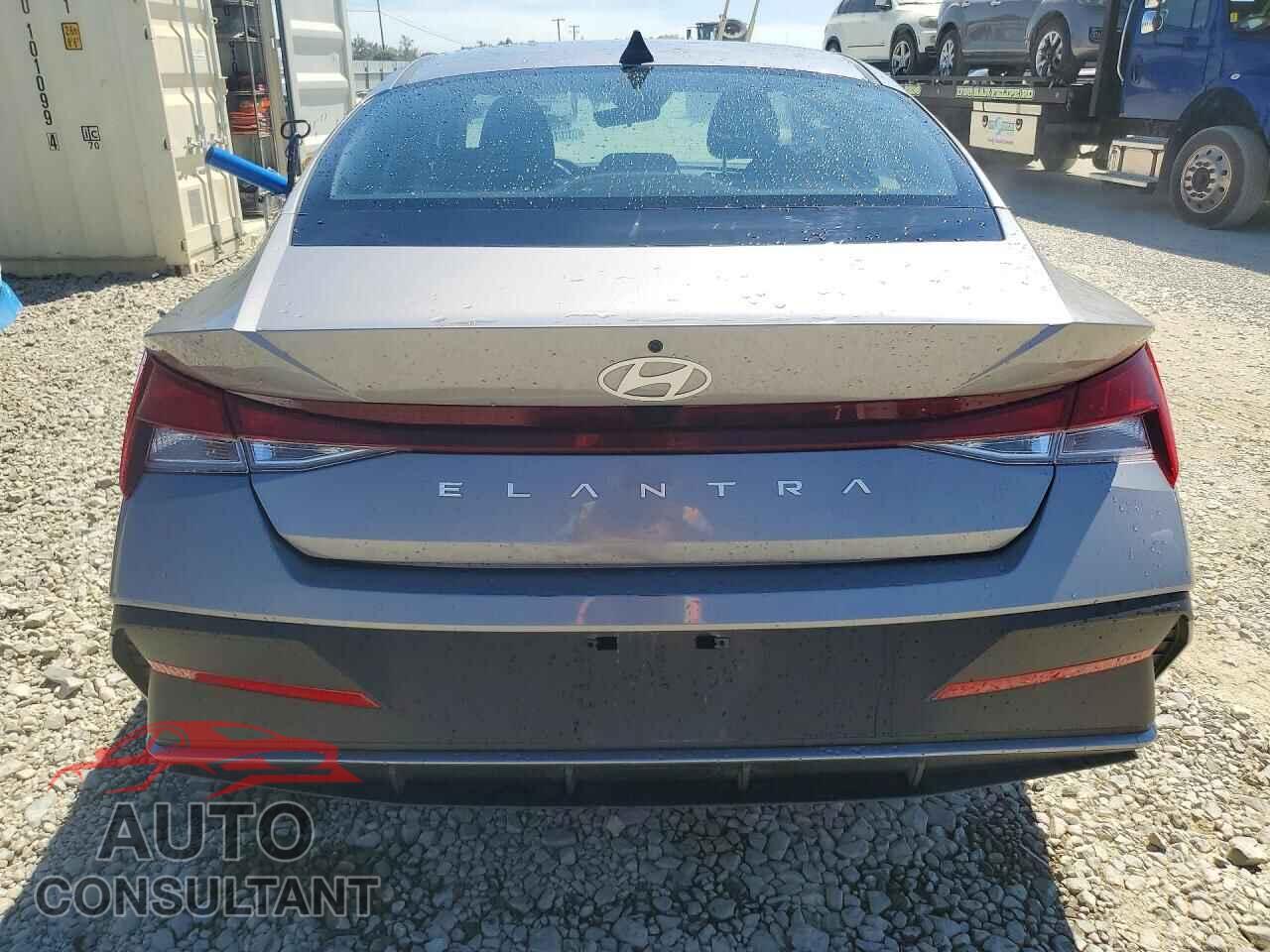 HYUNDAI ELANTRA 2024 - KMHLM4DG2RU823658