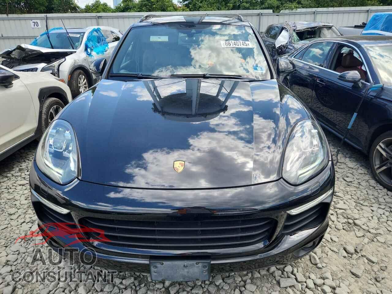 PORSCHE CAYENNE 2017 - WP1AA2A23HKA84715
