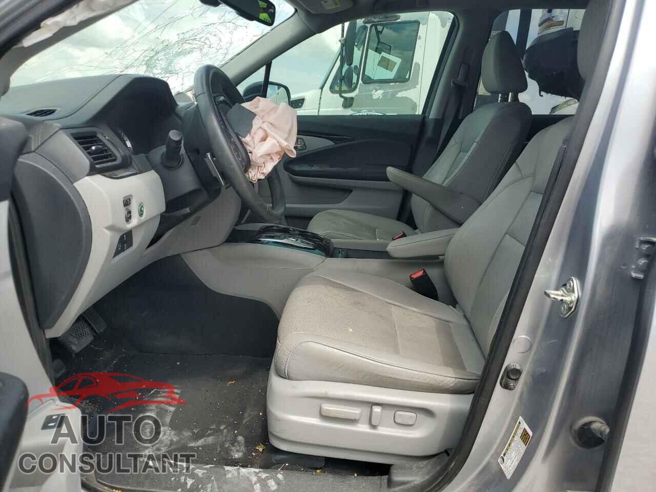 HONDA PILOT 2017 - 5FNYF6H05HB027782