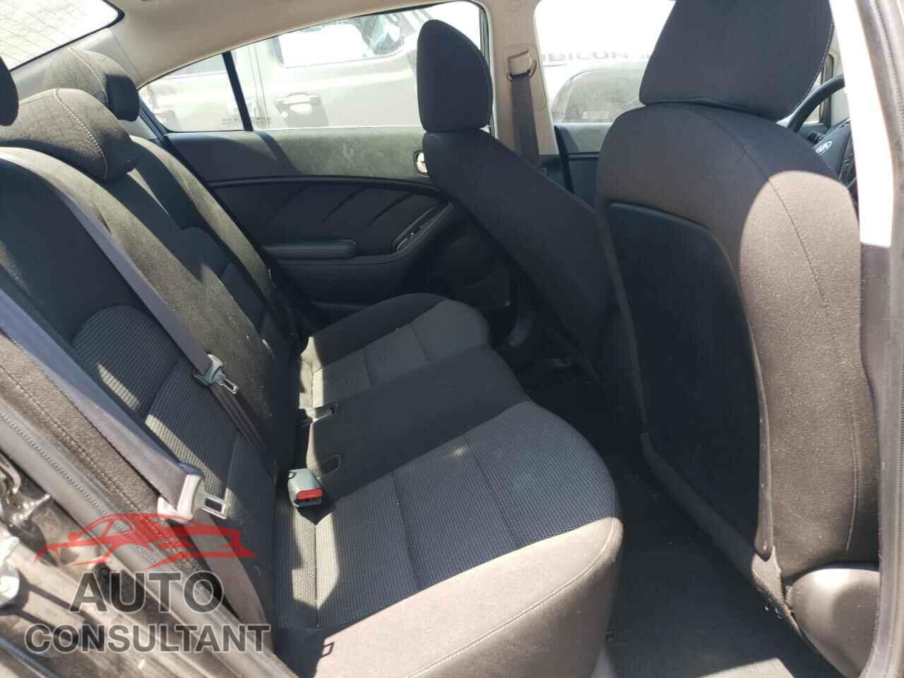 KIA FORTE 2017 - 3KPFK4A74HE112312