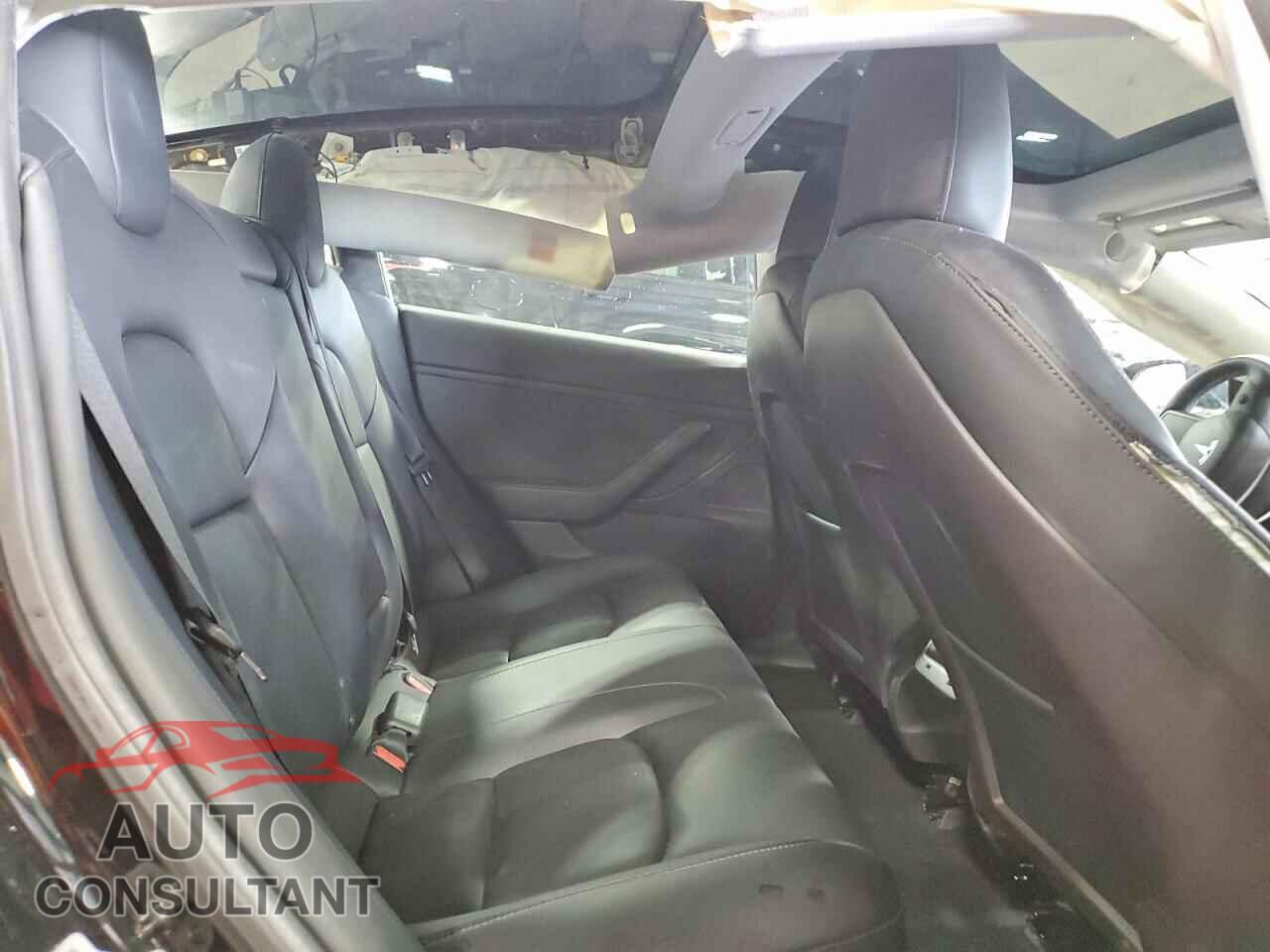 TESLA MODEL 3 2019 - 5YJ3E1EB0KF199070