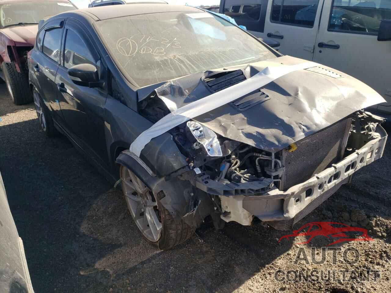 FORD FOCUS 2017 - 1FADP3L9XHL319124