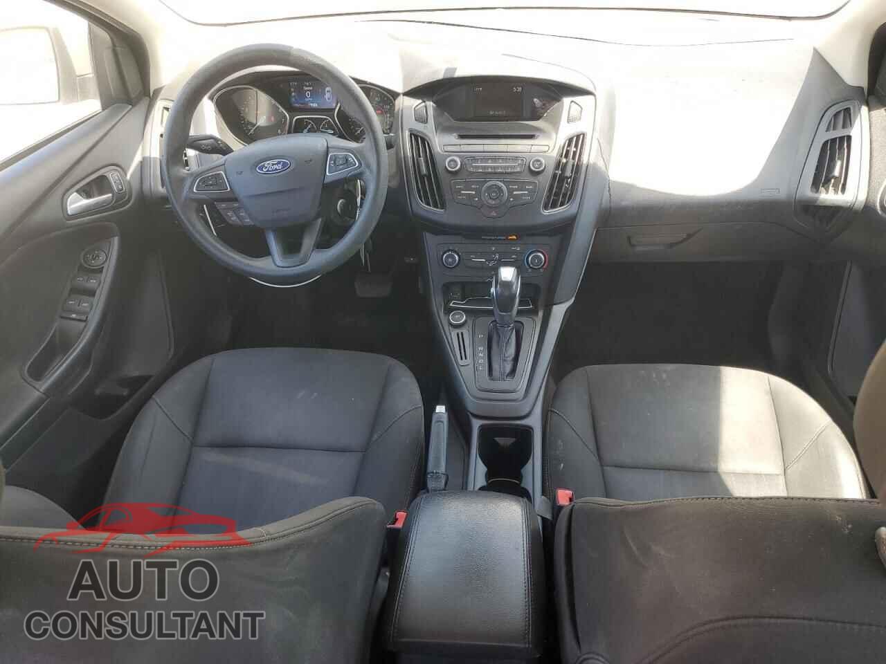 FORD FOCUS 2015 - 1FADP3F25FL207133