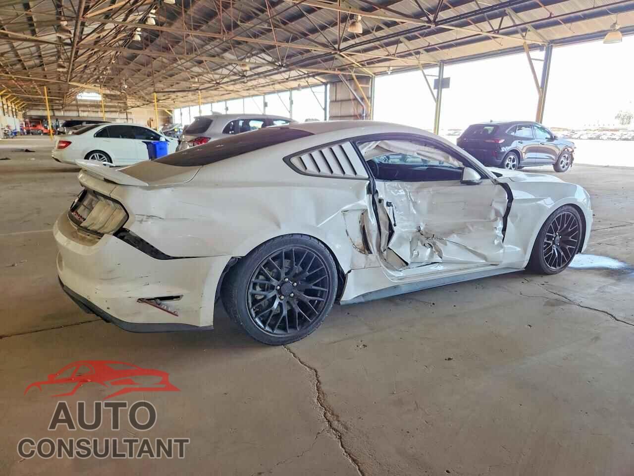 FORD MUSTANG 2019 - 1FA6P8CF9K5120525