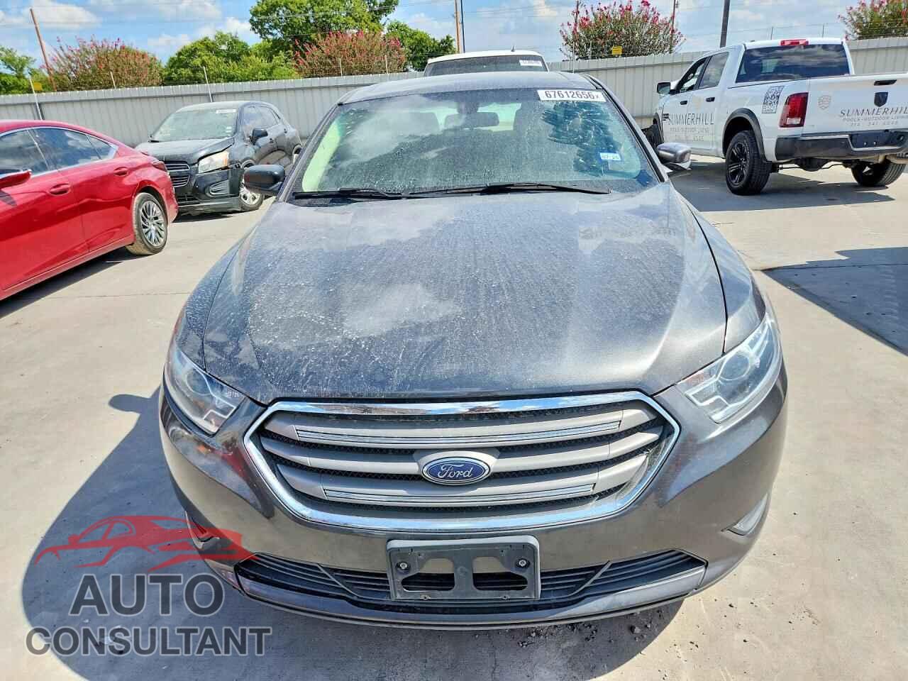 FORD TAURUS 2017 - 1FAHP2D81HG145261