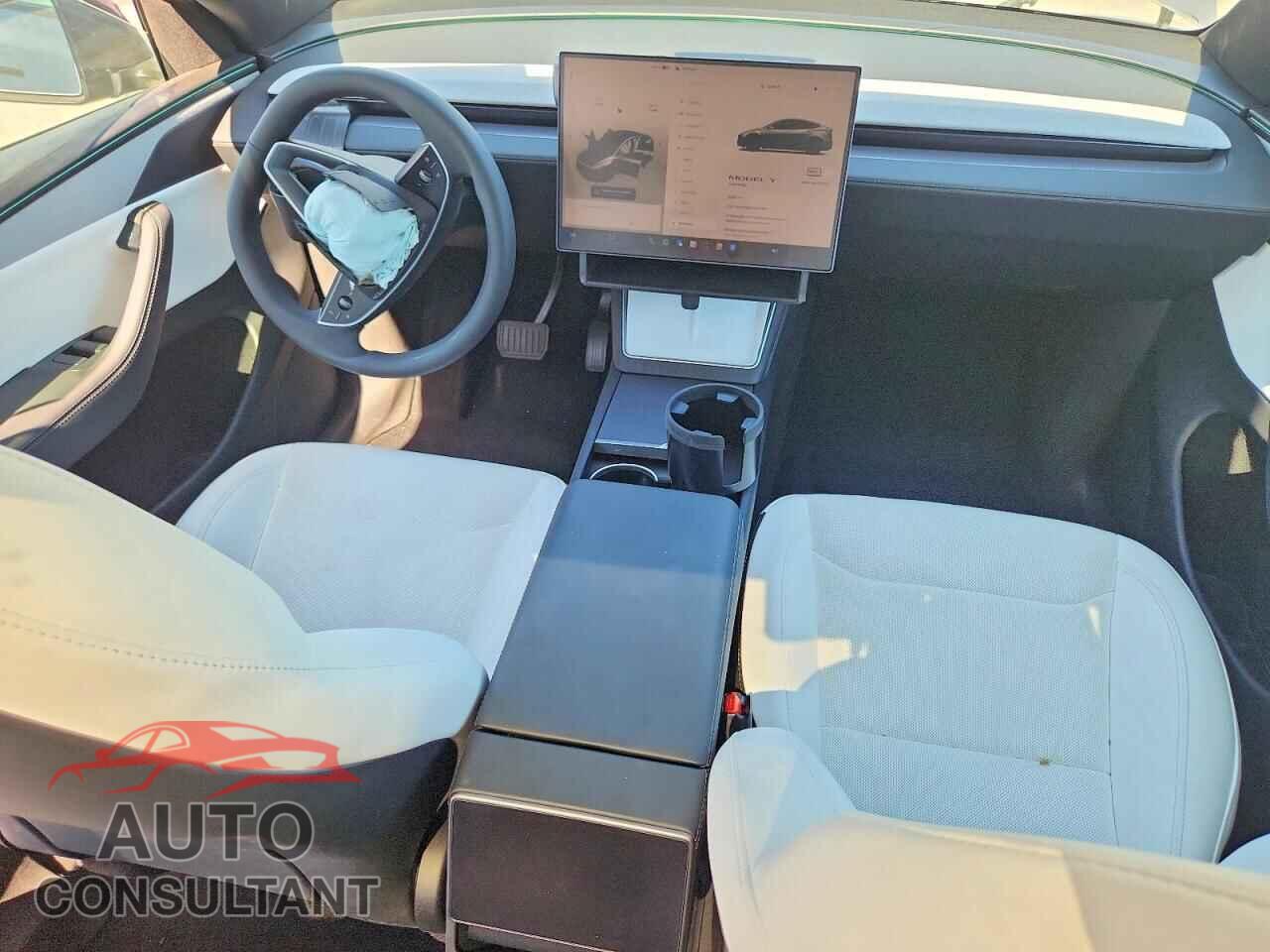 TESLA MODEL Y 2026 - 7SAYGDED3TF613997