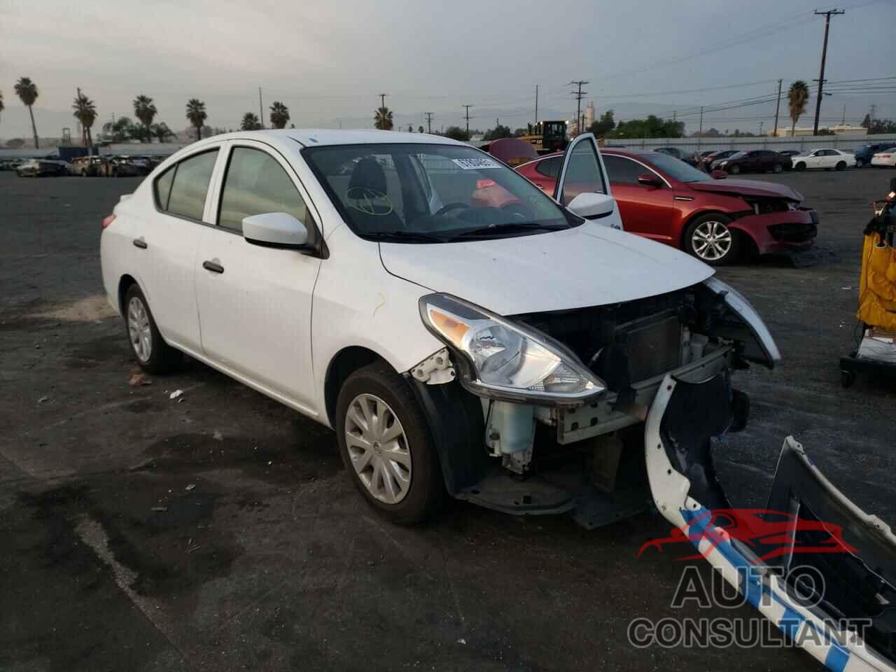 NISSAN VERSA 2019 - 3N1CN7AP8KL826686