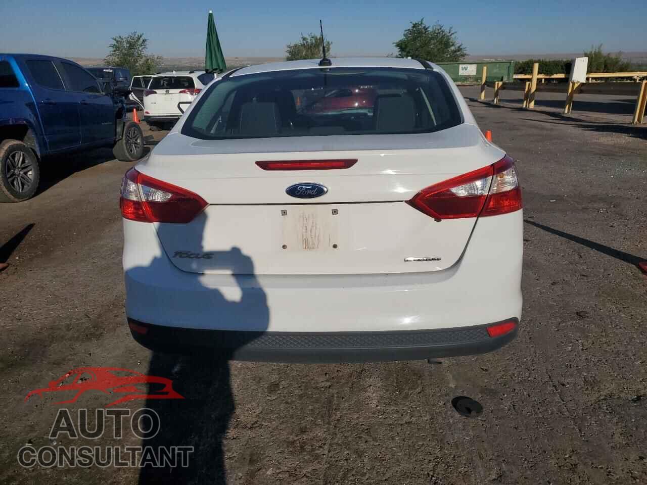 FORD FOCUS 2013 - 1FADP3E27DL320726