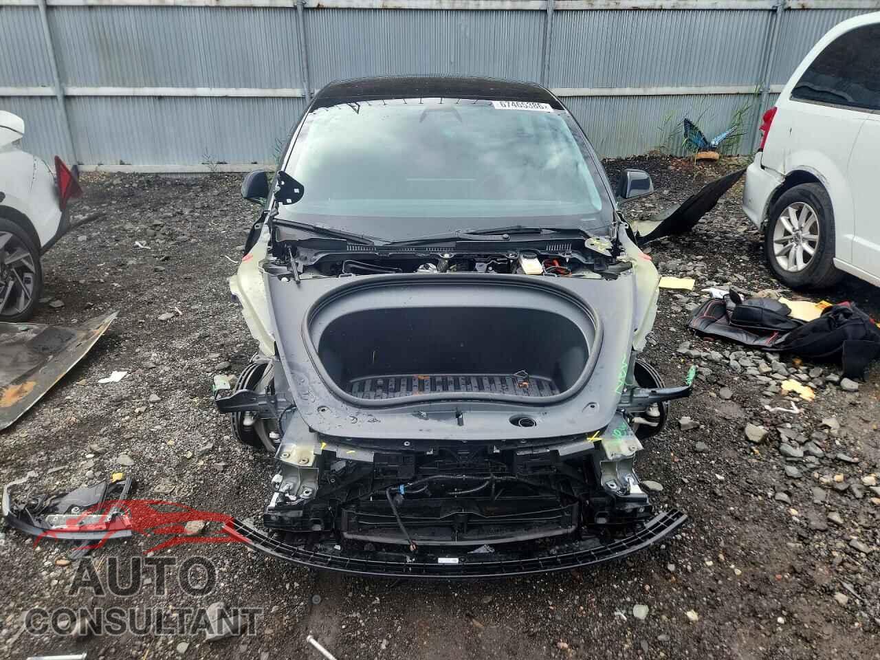 TESLA MODEL 3 2025 - 5YJ3E1EA9SF980189