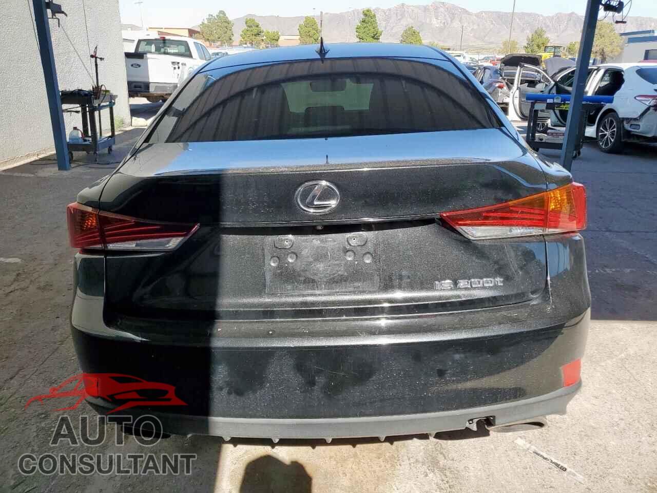 LEXUS IS 2017 - JTHBA1D29H5053042
