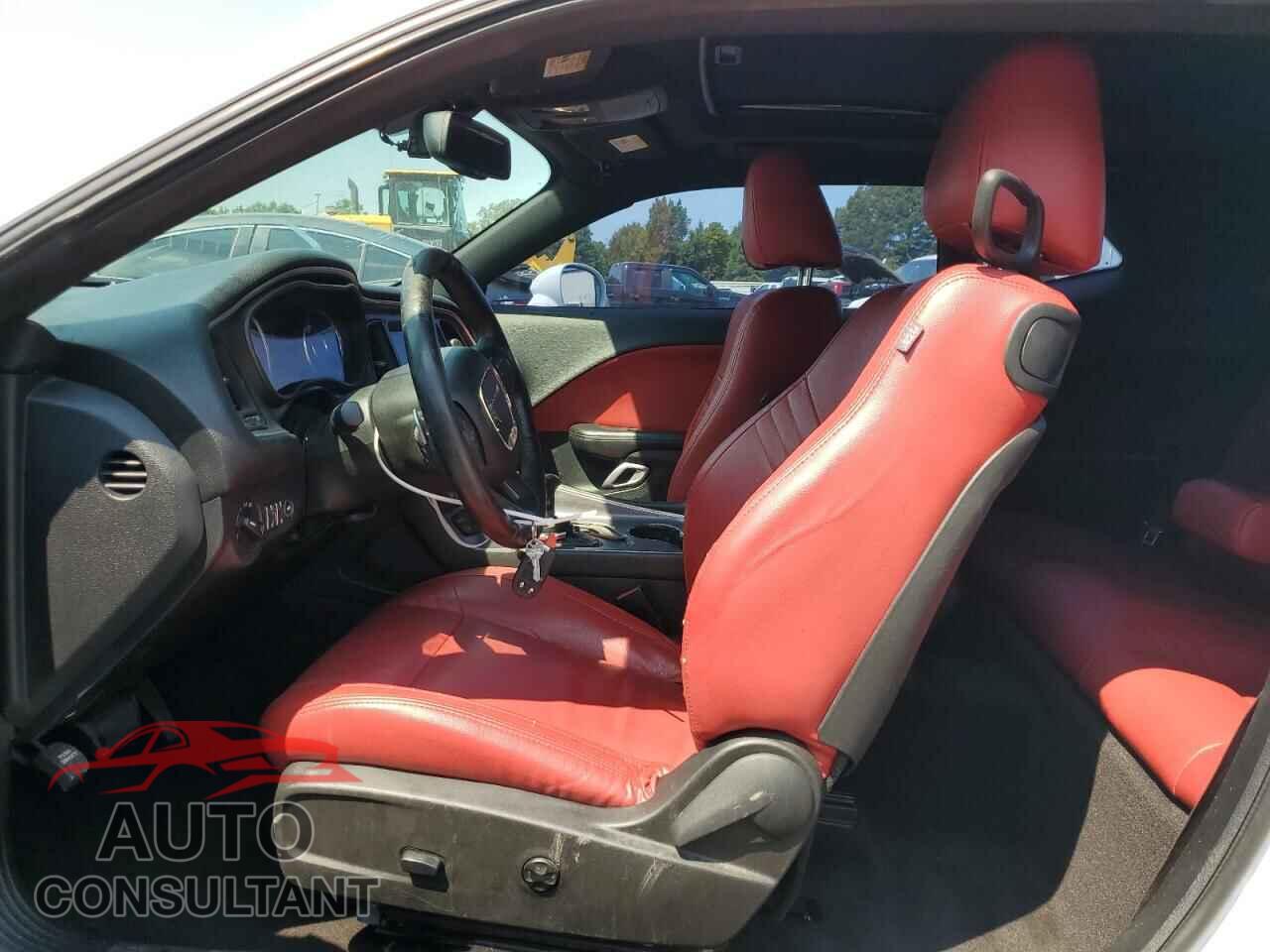 DODGE CHALLENGER 2015 - 2C3CDZAT1FH722987