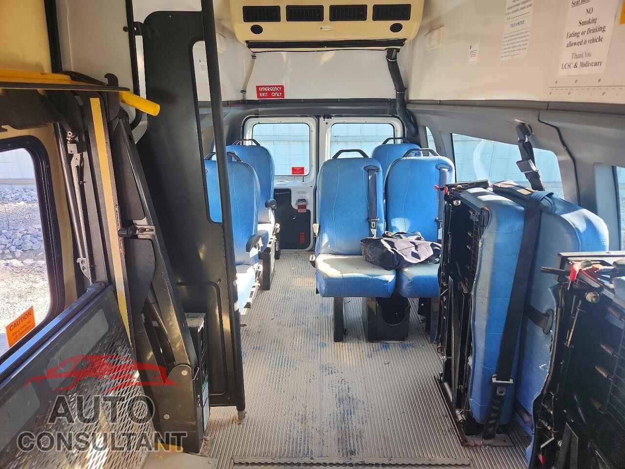 FORD ECONOLINE 2013 - 1FTDS3EL8DDA47680