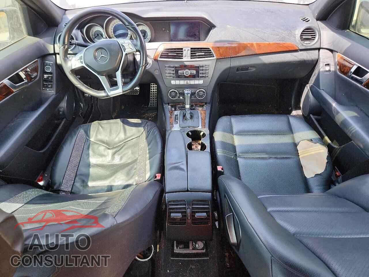 MERCEDES-BENZ C-CLASS 2012 - WDDGF8BB1CF913805