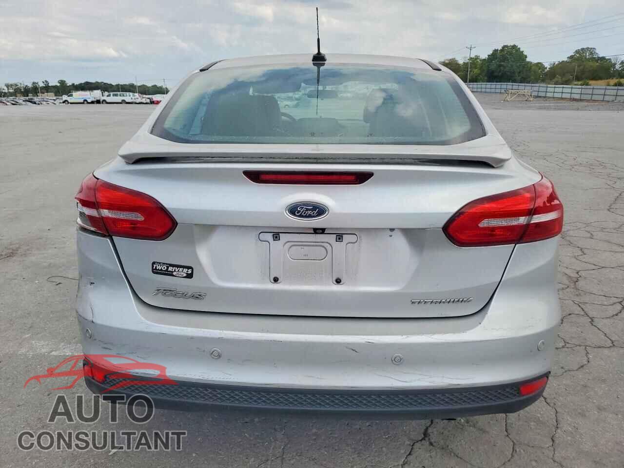 FORD FOCUS 2017 - 1FADP3J21HL280011