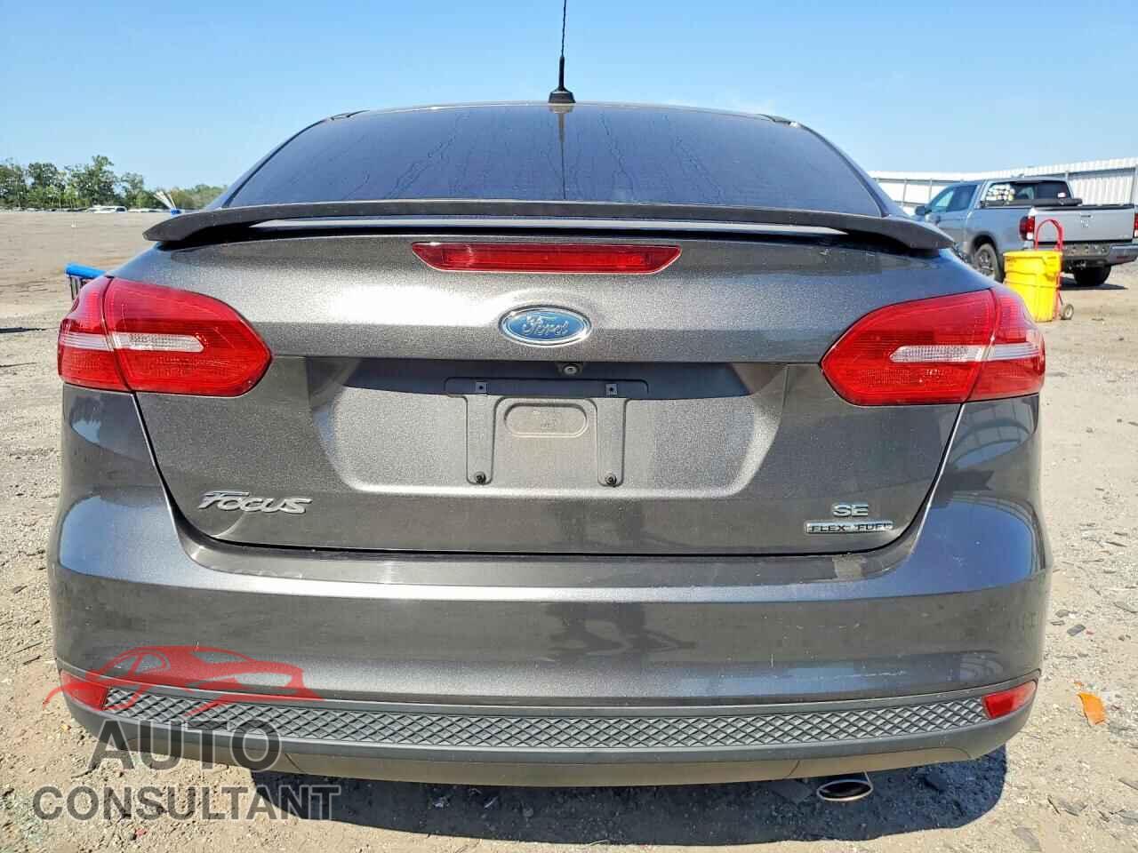 FORD FOCUS 2015 - 1FADP3F26FL329208