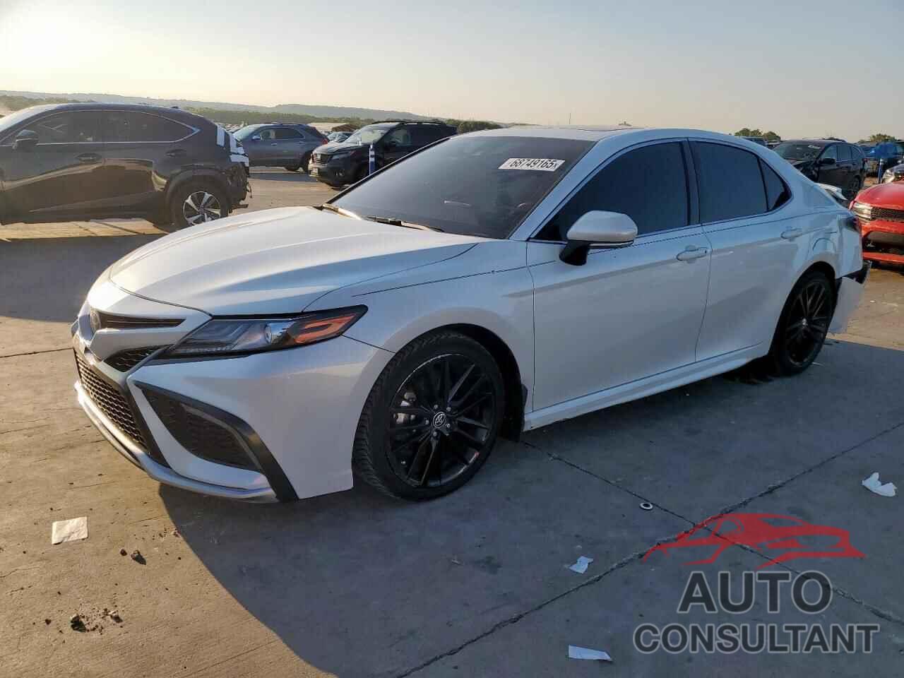 TOYOTA CAMRY 2022 - 4T1K31AK2NU575203