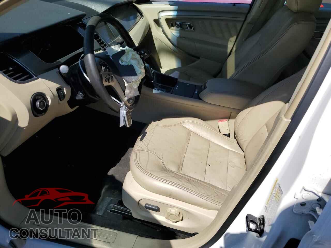 FORD TAURUS 2015 - 1FAHP2E84FG174085