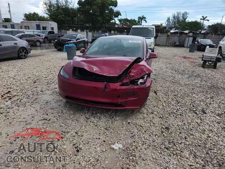 TESLA MODEL 3 2025 - 5YJ3E1EA4SF042892