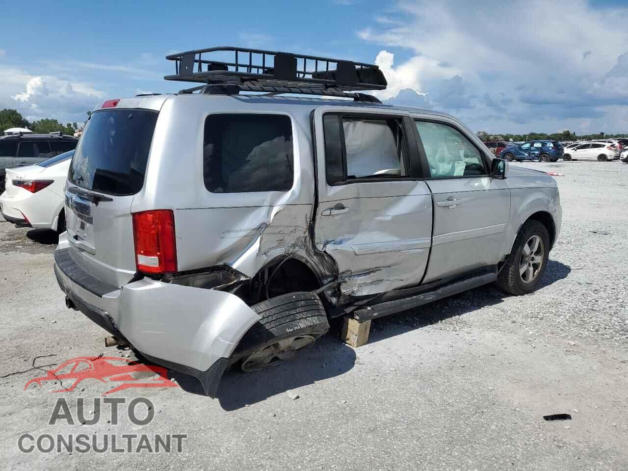 HONDA PILOT 2011 - 5FNYF3H52BB058666