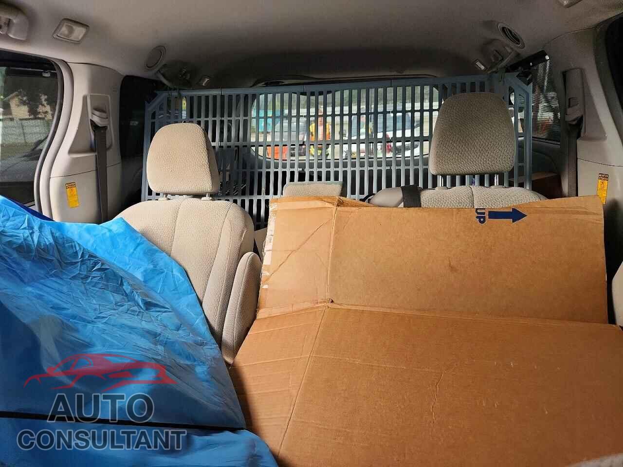 TOYOTA SIENNA 2014 - 5TDKK3DC9ES517536