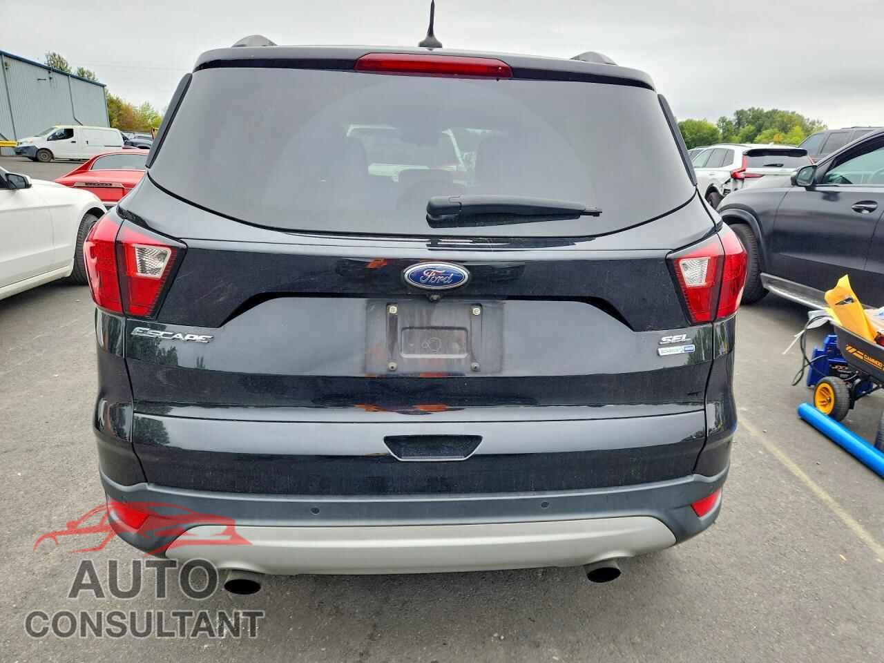 FORD ESCAPE 2019 - 1FMCU9HD3KUB29063