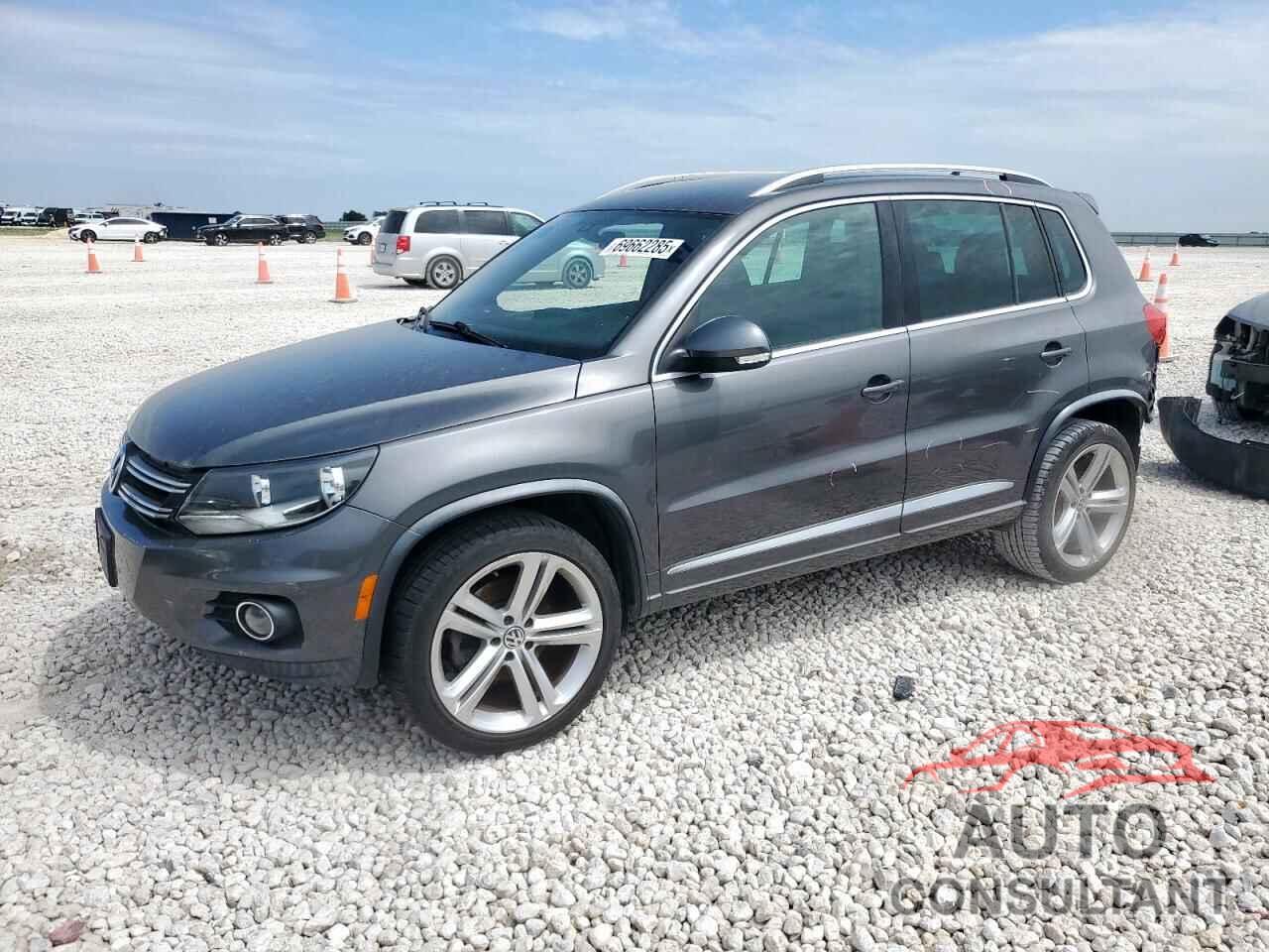 VOLKSWAGEN TIGUAN 2016 - WVGAV7AX7GW599363