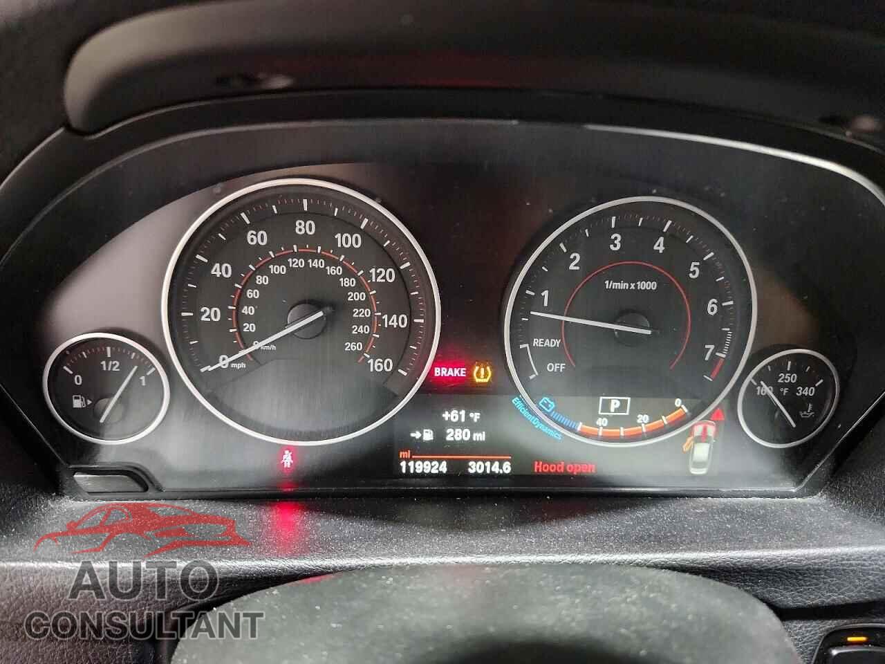 BMW 3 SERIES 2016 - WBA8E3G54GNU05506
