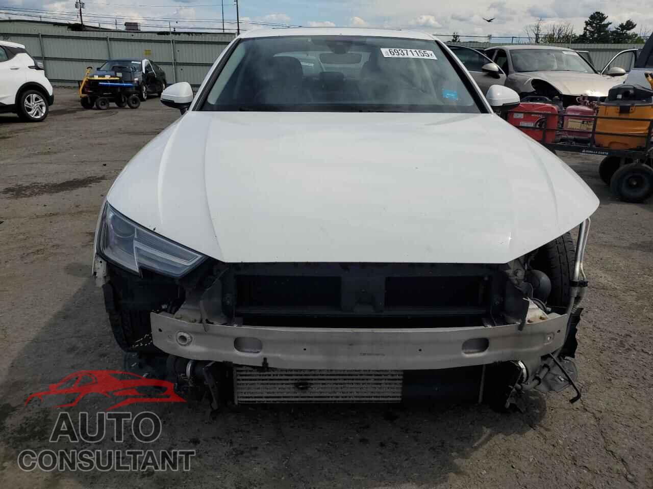 AUDI A4 2017 - WAUDNAF47HN054667