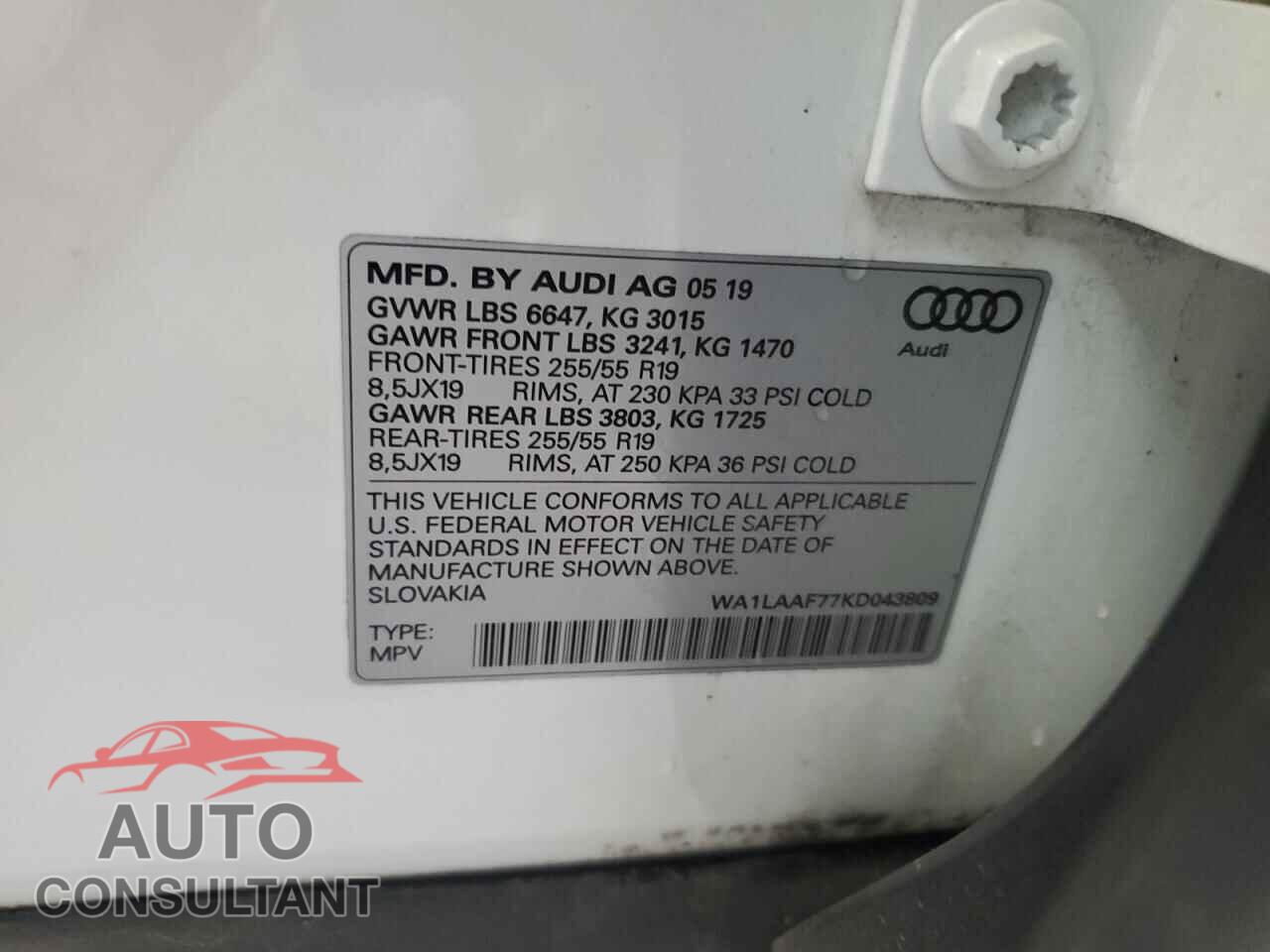 AUDI Q7 2019 - WA1LAAF77KD043809