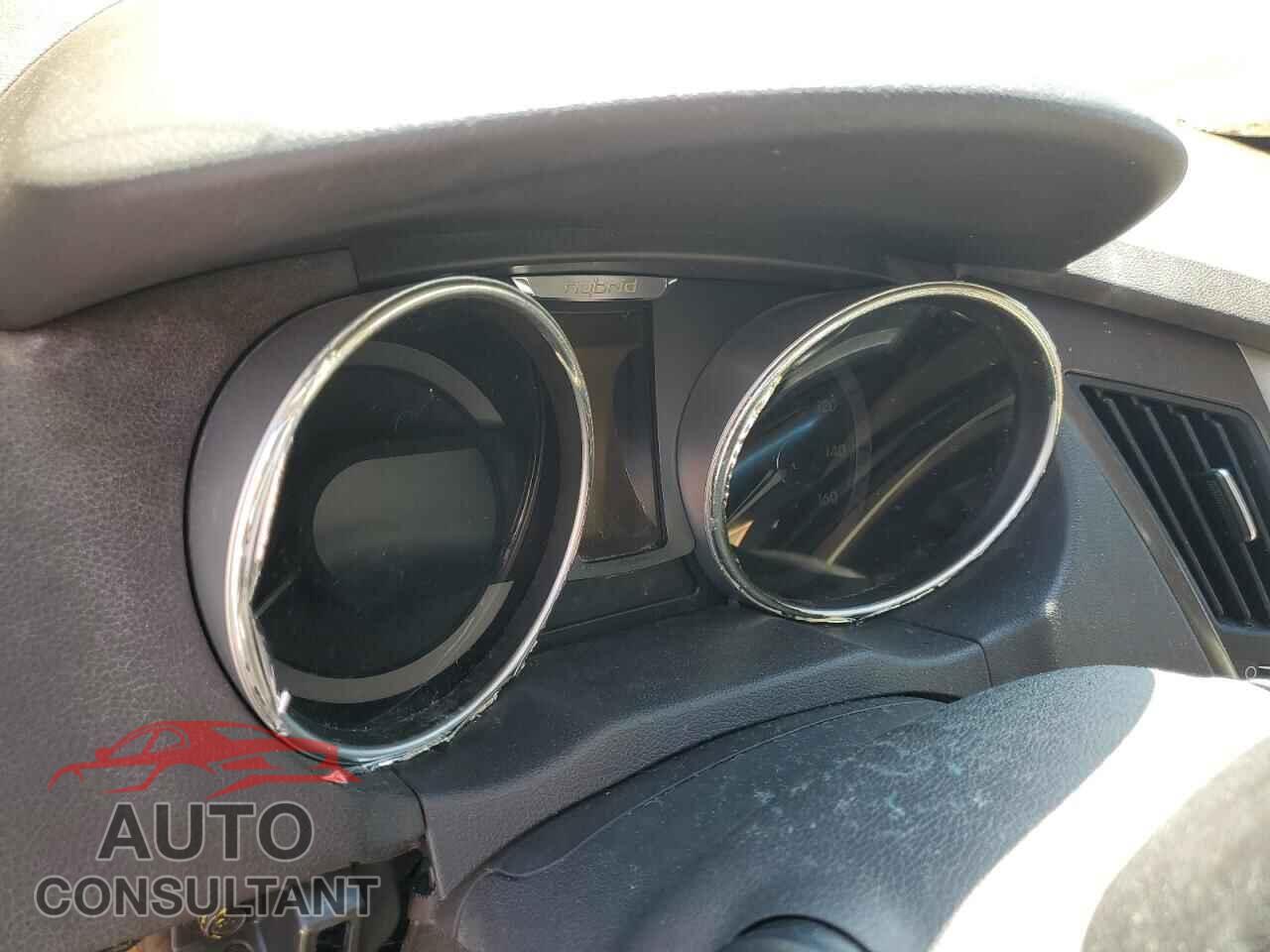 HYUNDAI SONATA 2011 - KMHEC4A45BA008464