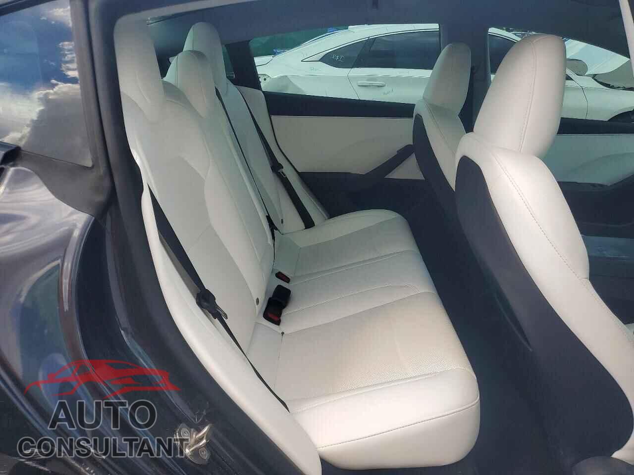 TESLA MODEL 3 2024 - 5YJ3E1EB9RF854224
