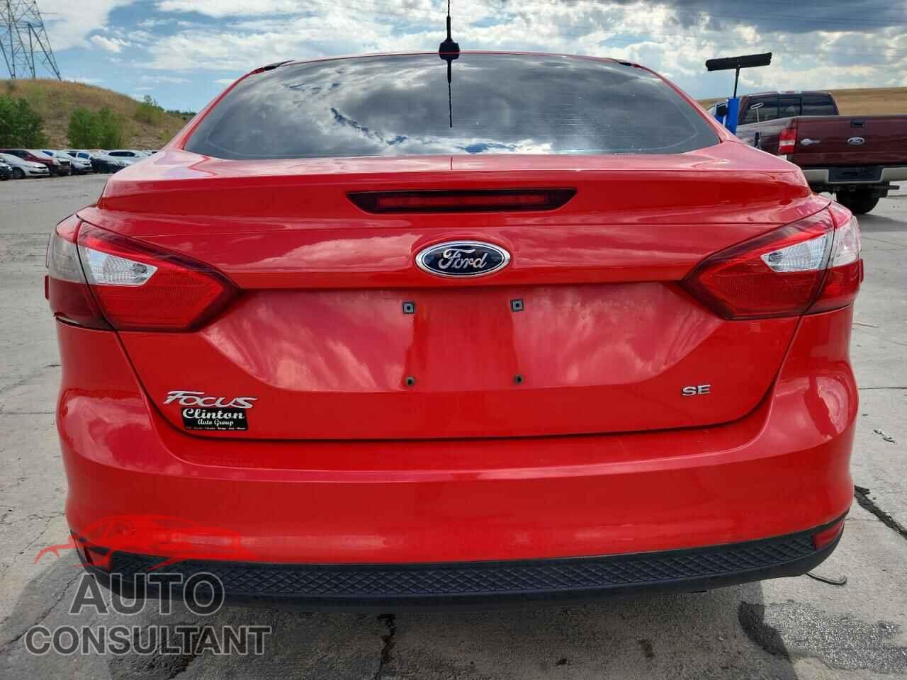 FORD FOCUS 2012 - 1FAHP3F23CL261382
